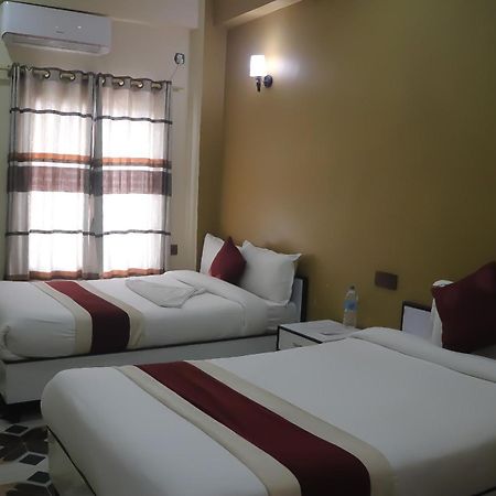 Hotel Flycatcher Chitwan- A Jungle Safari Home 索拉哈 外观 照片