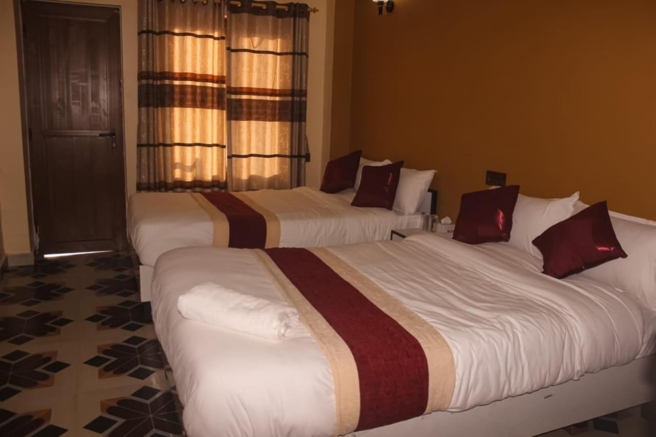 Hotel Flycatcher Chitwan- A Jungle Safari Home 索拉哈 外观 照片