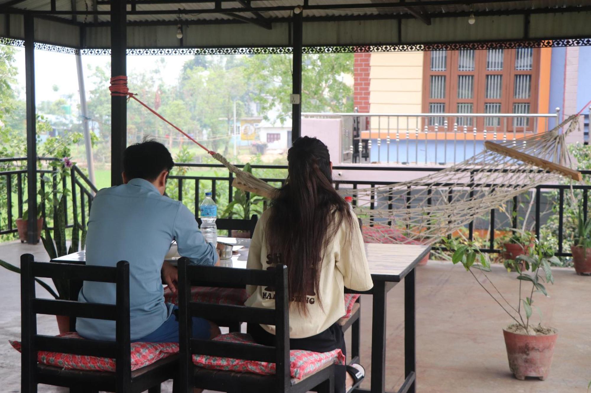 Hotel Flycatcher Chitwan- A Jungle Safari Home 索拉哈 外观 照片